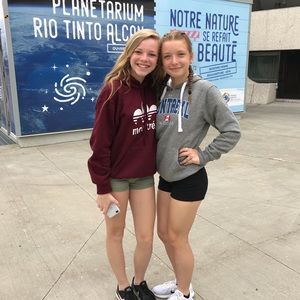 Meet your Posher, Olivia